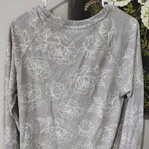 Angels large grey and white pattern rose sweater
